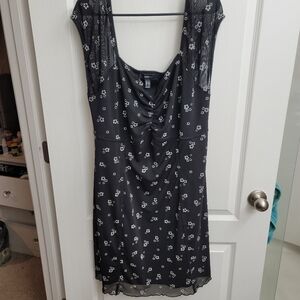 Forever 21 Black and White Floral Dress